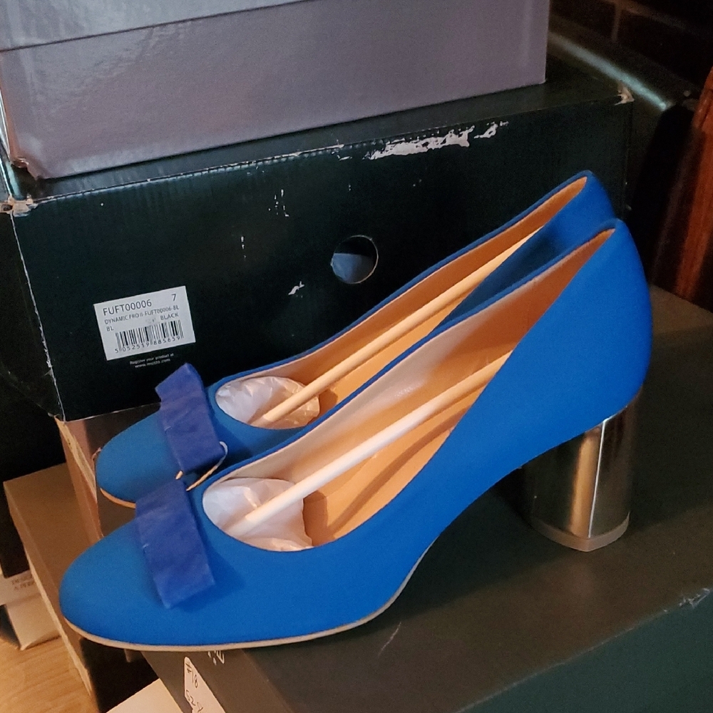 Sz 37 $355 Bruglia Made In Italy Blue Women's Shoes with Silver Heel